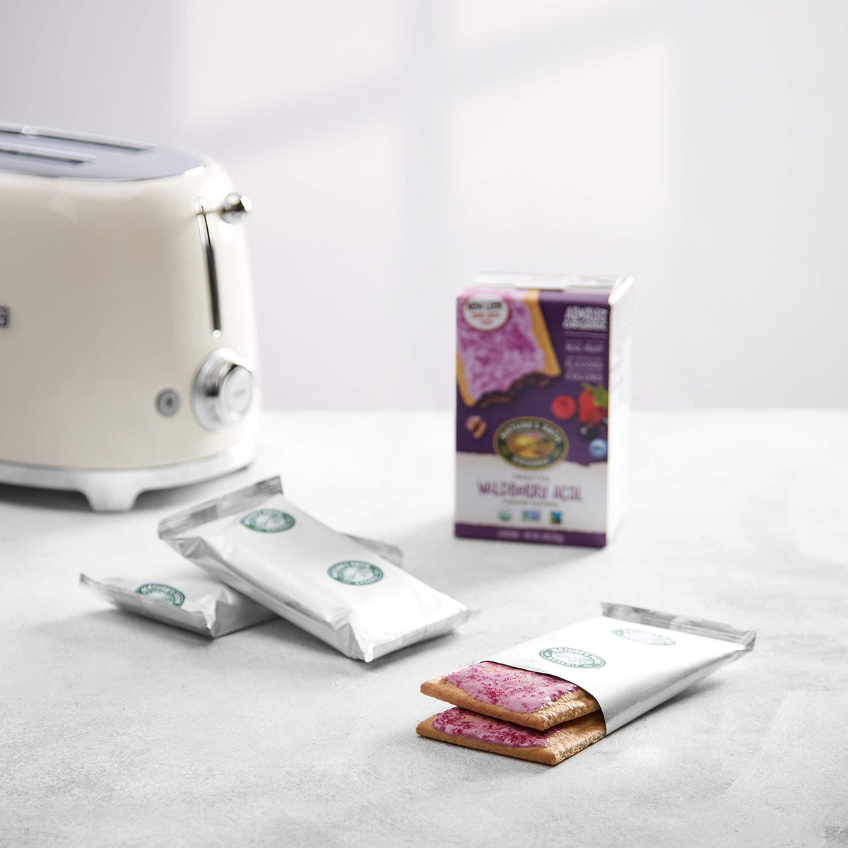 Nature's Path Pastelitos Tostables Orgánicos de Moras y Açaí Glaseados 312 g